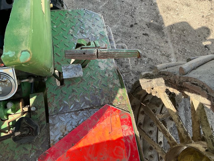 john-deere-2940-image-37
