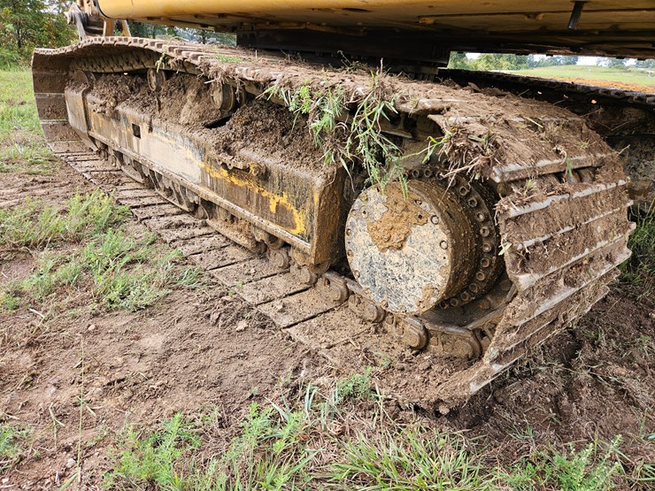2017-caterpillar-336f-image-72