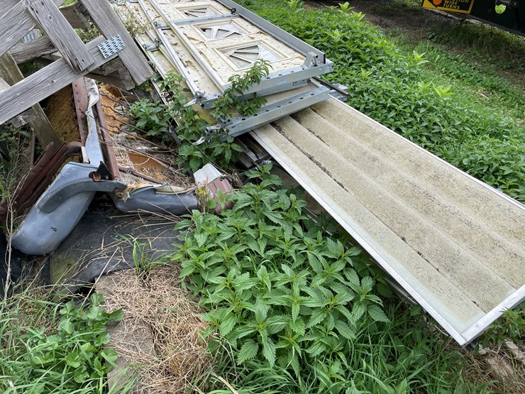 #7126-•-pile-of-used-garage-doors,-sheet-metal-and-more-image-9