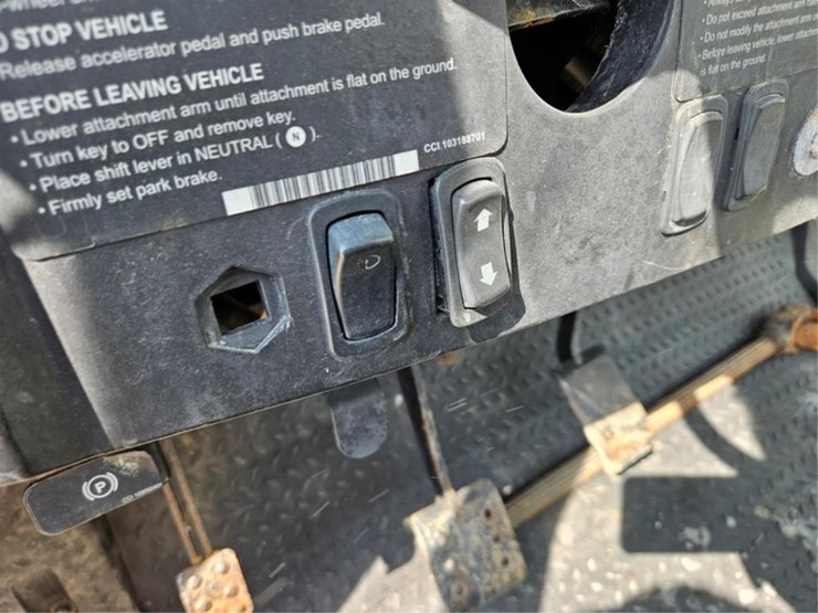 bobcat-2300-image-25