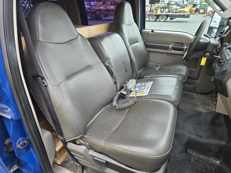 2009-ford-f550-image-63