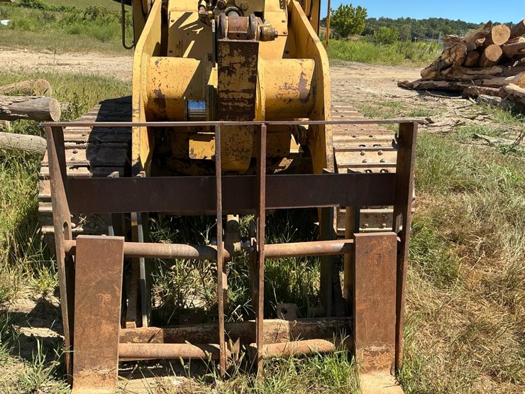 caterpillar-943-image-10