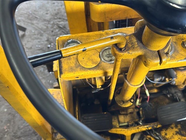 caterpillar-th82-image-19