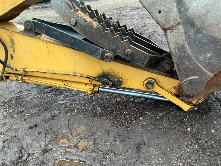 deere-200-lc-image-27