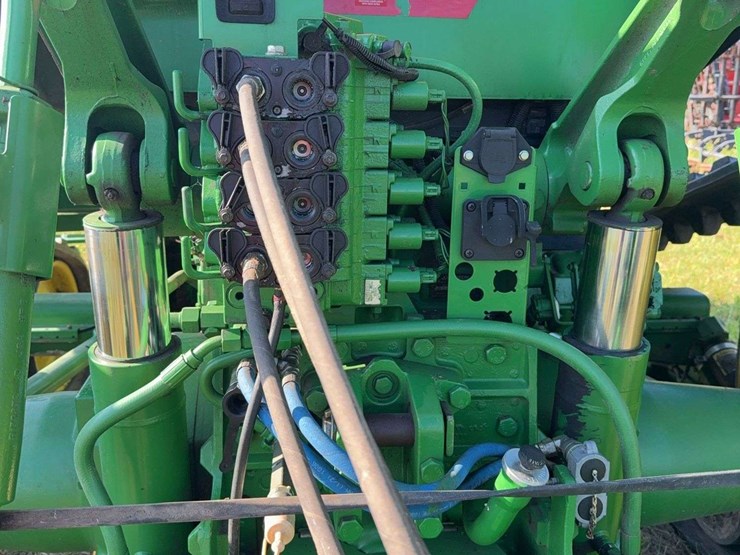 2006-john-deere-8430t-image-9