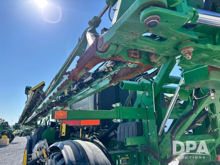 2014-john-deere-r4038-image-104