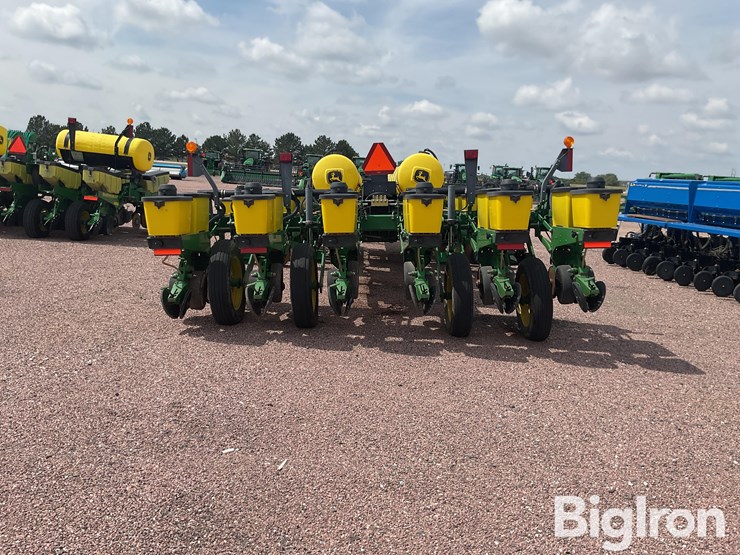 2001-john-deere-1770-image-6