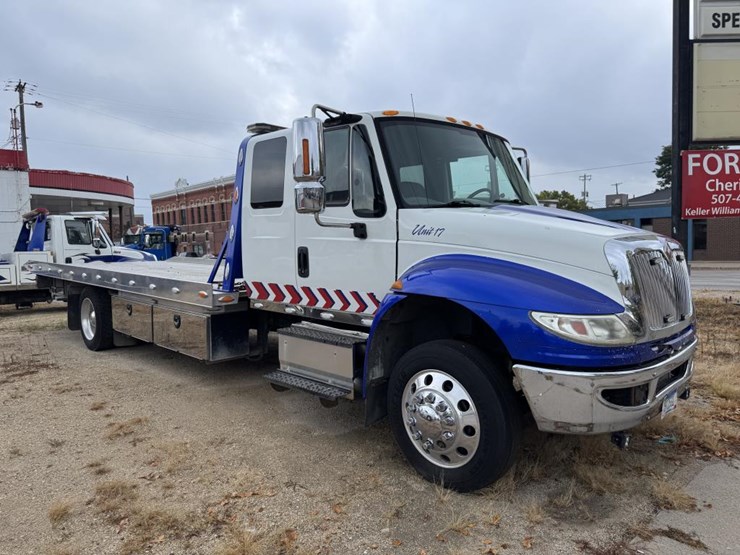 2017-international-durastar-4300-image-6