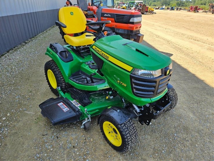 john-deere-x738-image-7