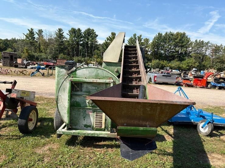 henke-kwik-krusher-roller-blower-image-4