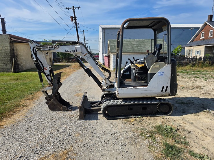 2003-bobcat-328d-image-8