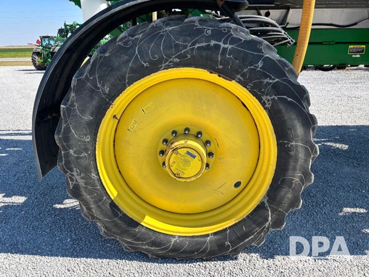 2017-john-deere-r4038-image-77