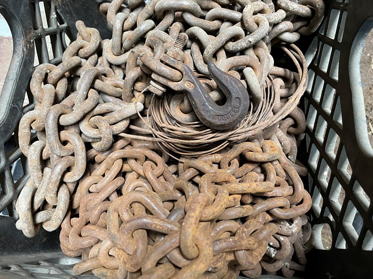 #7164-•-contents-of-milk-crate-image-6
