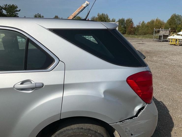 2010-chevrolet-equinox-ls-image-21