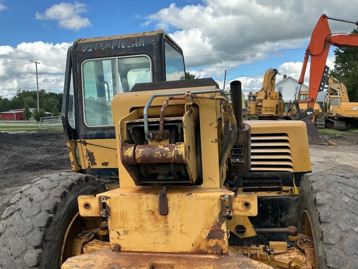 caterpillar-th82-image-35