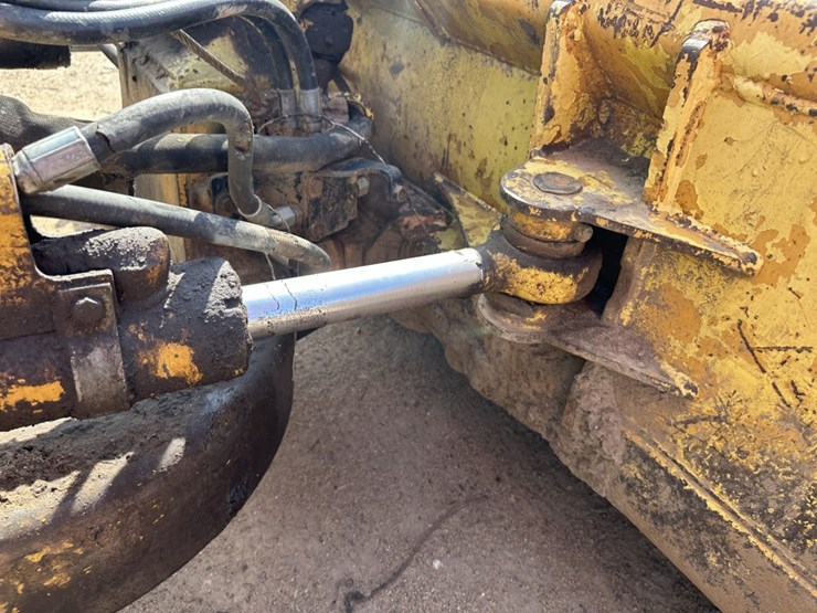2002-deere-650g-image-15