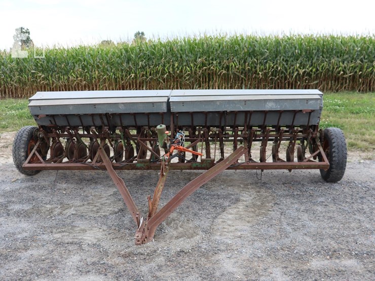 john-deere-b-image-2
