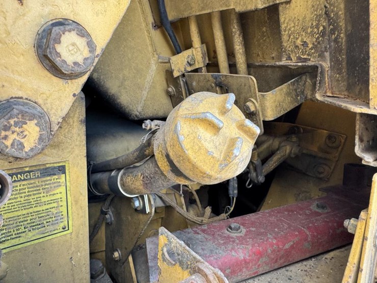 caterpillar-953-image-57