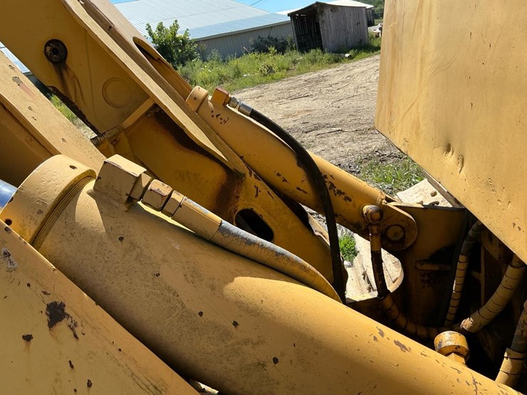 deere-850b-image-33