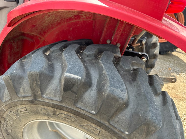 mahindra-1626-image-6