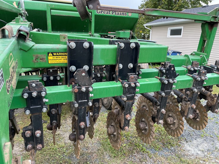 #7102-•-great-plains-grain-drill-no-till-drill-image-12