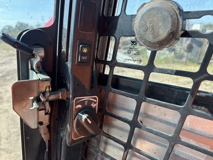 2019-bobcat-t650-image-25