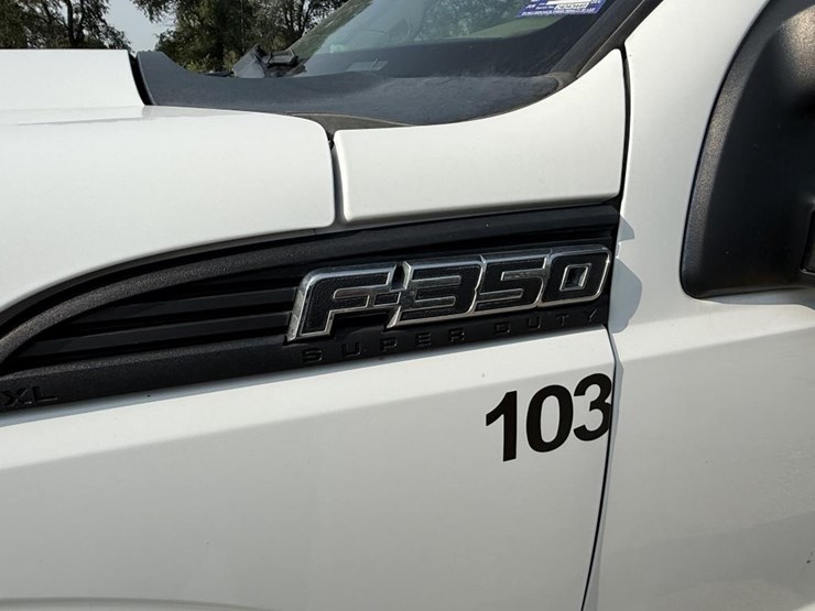 2013-ford-f350-image-17