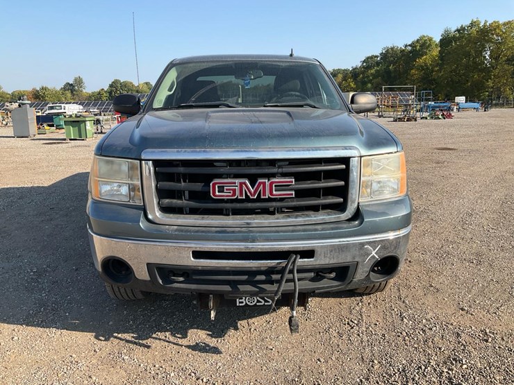 2010-gmc-sierra-1500-image-8