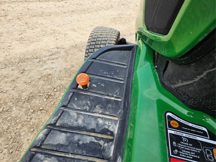 john-deere-x730-image-19