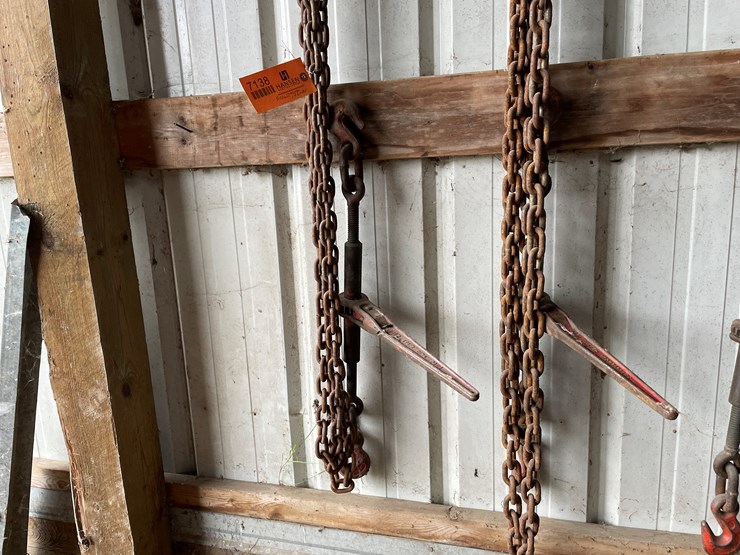 #7138-•-2-chains-and-2-binders-image-1