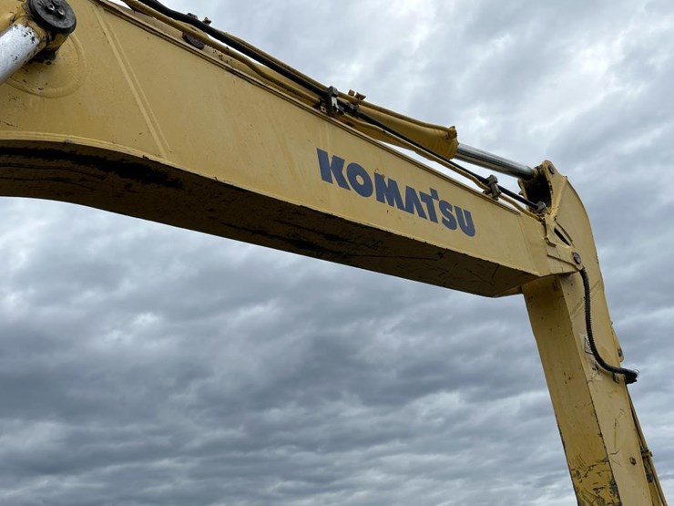 komatsu-pc270-lc-image-23