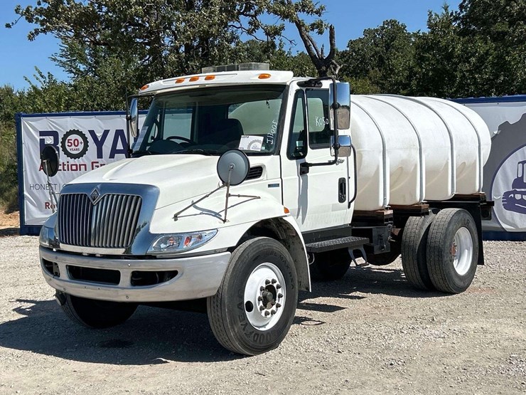 2010-international-durastar-4300-image-1