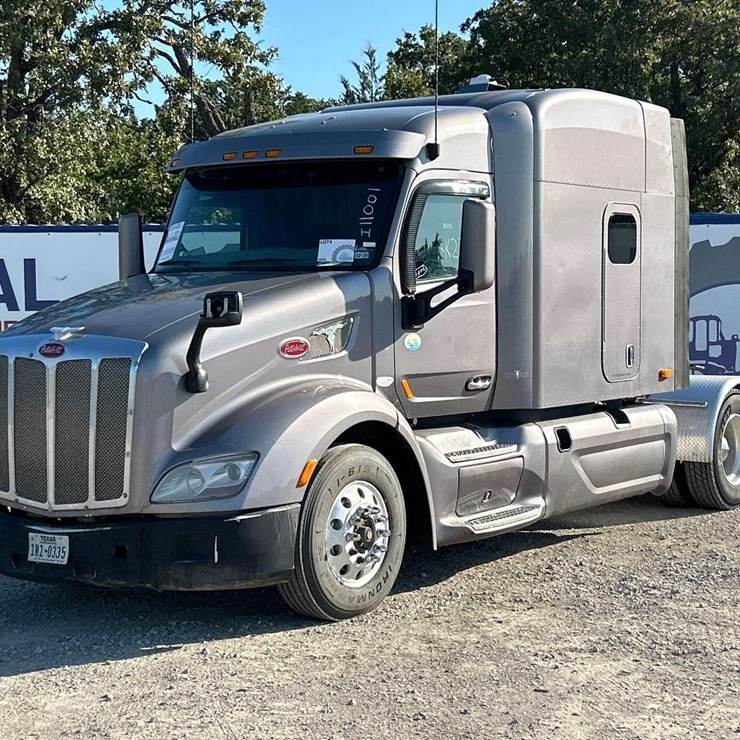 2015 PETERBILT 579