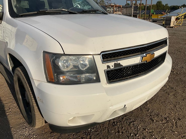 2012-chevrolet-tahoe-image-10