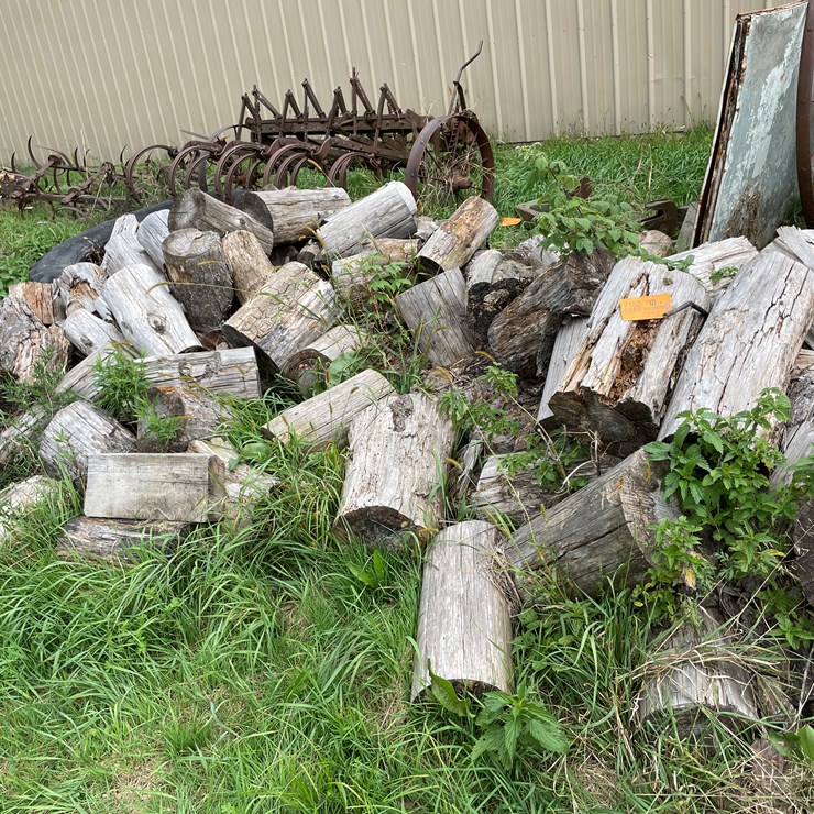 #7132 • Cut Firewood