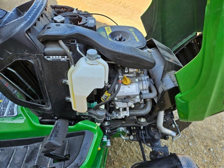 john-deere-x738-image-10