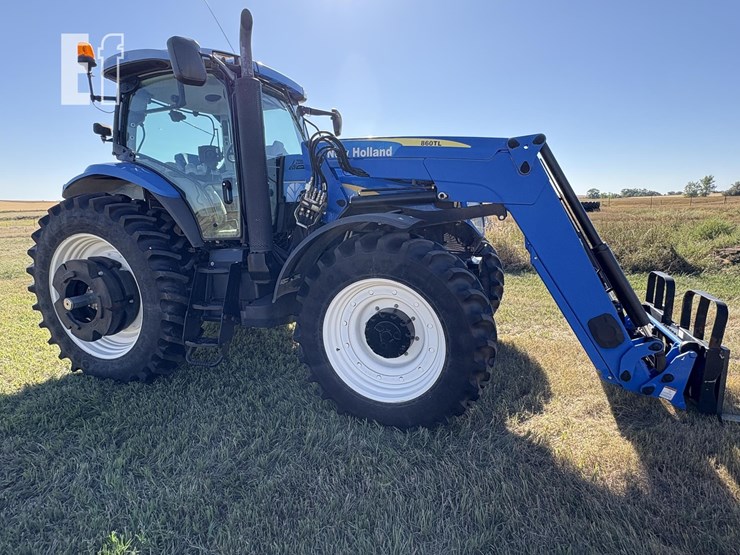 2010-new-holland-t7040-image-6