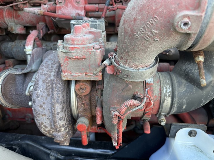 2022-peterbilt-579-image-24