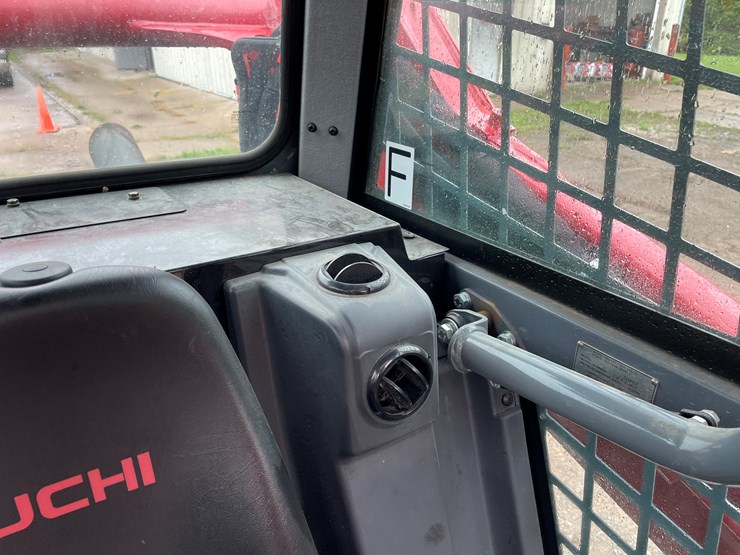 2020-takeuchi-tl10v2-image-43
