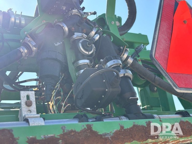 2017-john-deere-r4038-image-109