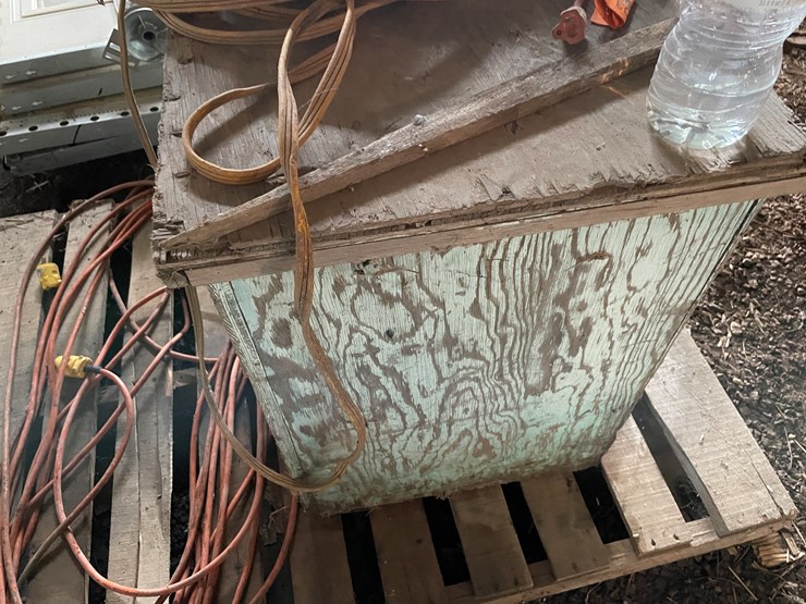 #7168-•-pallet-of-electrical-cords,-battery-chargers-and-wooden-box-image-9