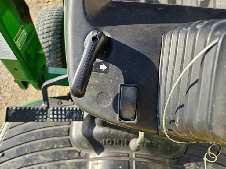 2000-john-deere-4400-image-30