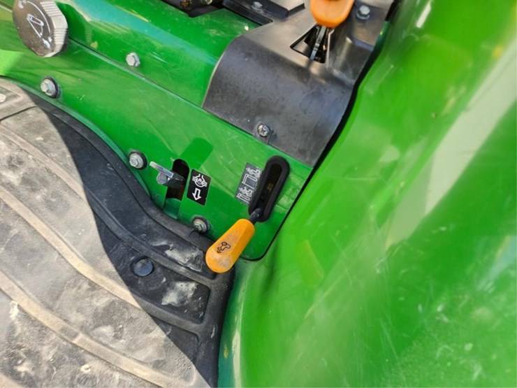 2000-john-deere-4400-image-35