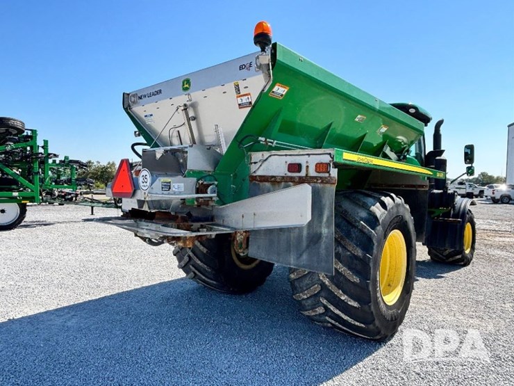 2019-john-deere-f4365-image-12