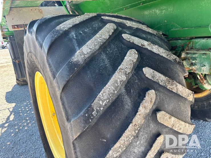 2019-john-deere-f4365-image-58