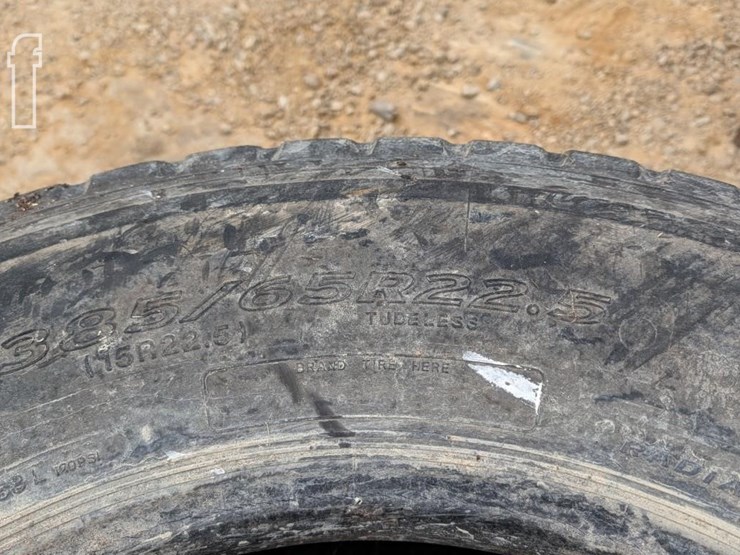 semi-tire-image-2