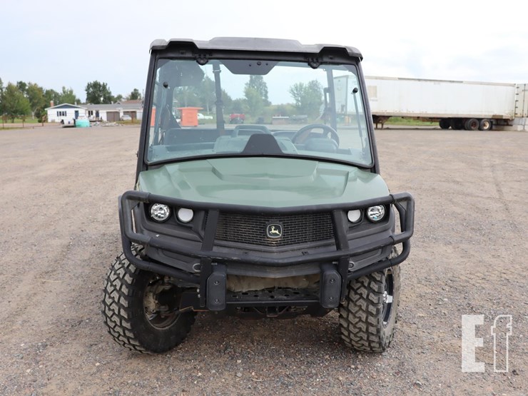 2019-john-deere-gator-xuv-835m-image-3