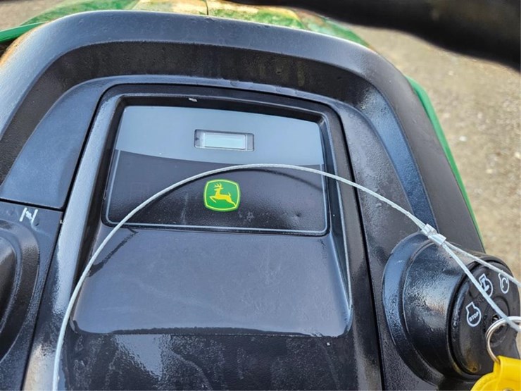 john-deere-x300-image-23