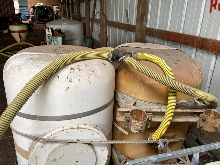 #7166-•-(2)-liquid-saddle-tanks-image-12