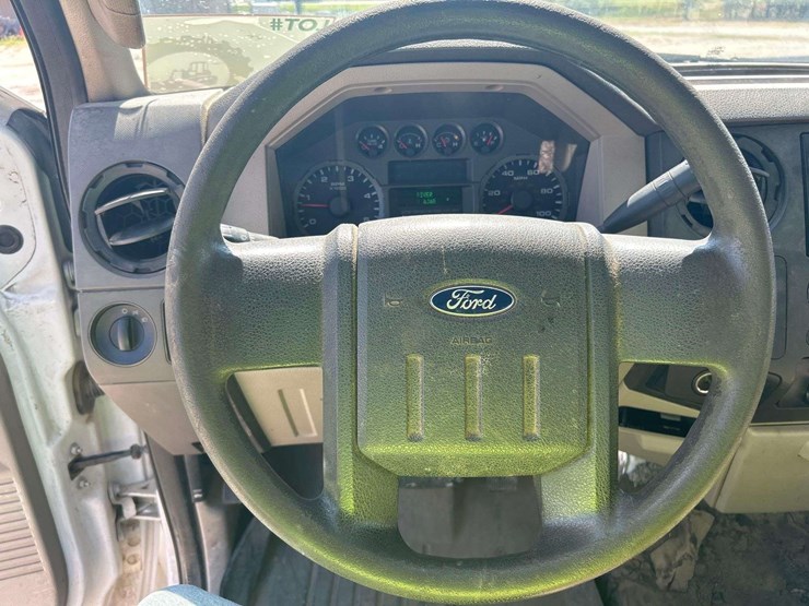 2008-ford-f550-image-14